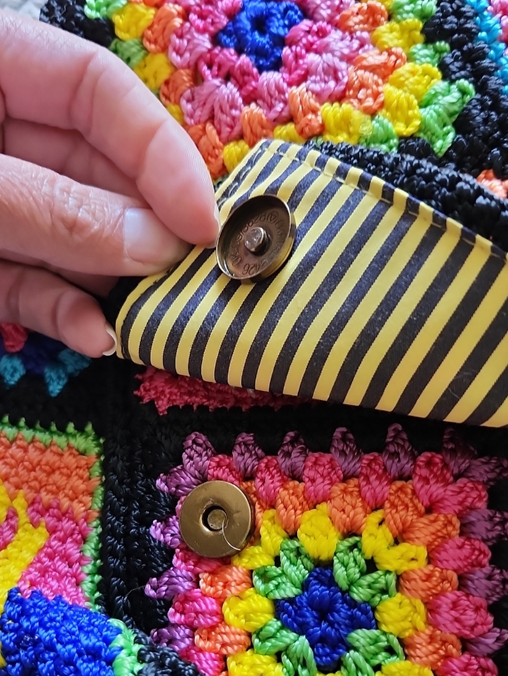 RARE Kurt Geiger Kensington Large Retro Peace Love Crochet Shoulder Bag - Picture 9 of 15